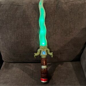 Disney's Raya And The Last Dragon - Raya's Action & Adventure Sword Dress Up